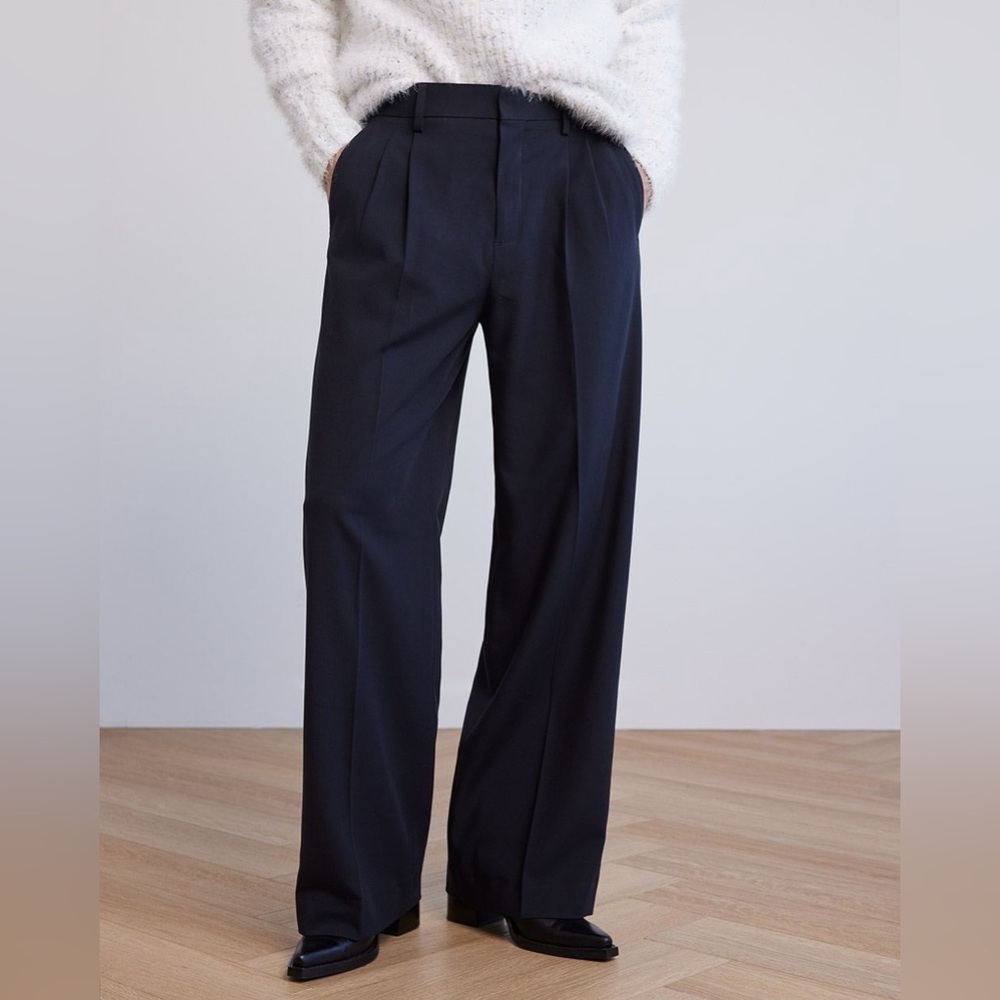RW&CO Gender-Neutral Pleated Wide-Leg Pant - BLACK